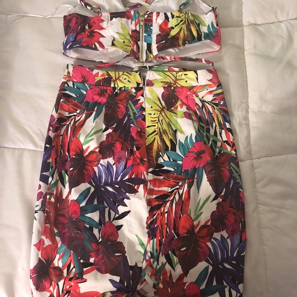***SOLD on MCARI*** Fashion Nova Two-Piece Set - Picture 5 of 5